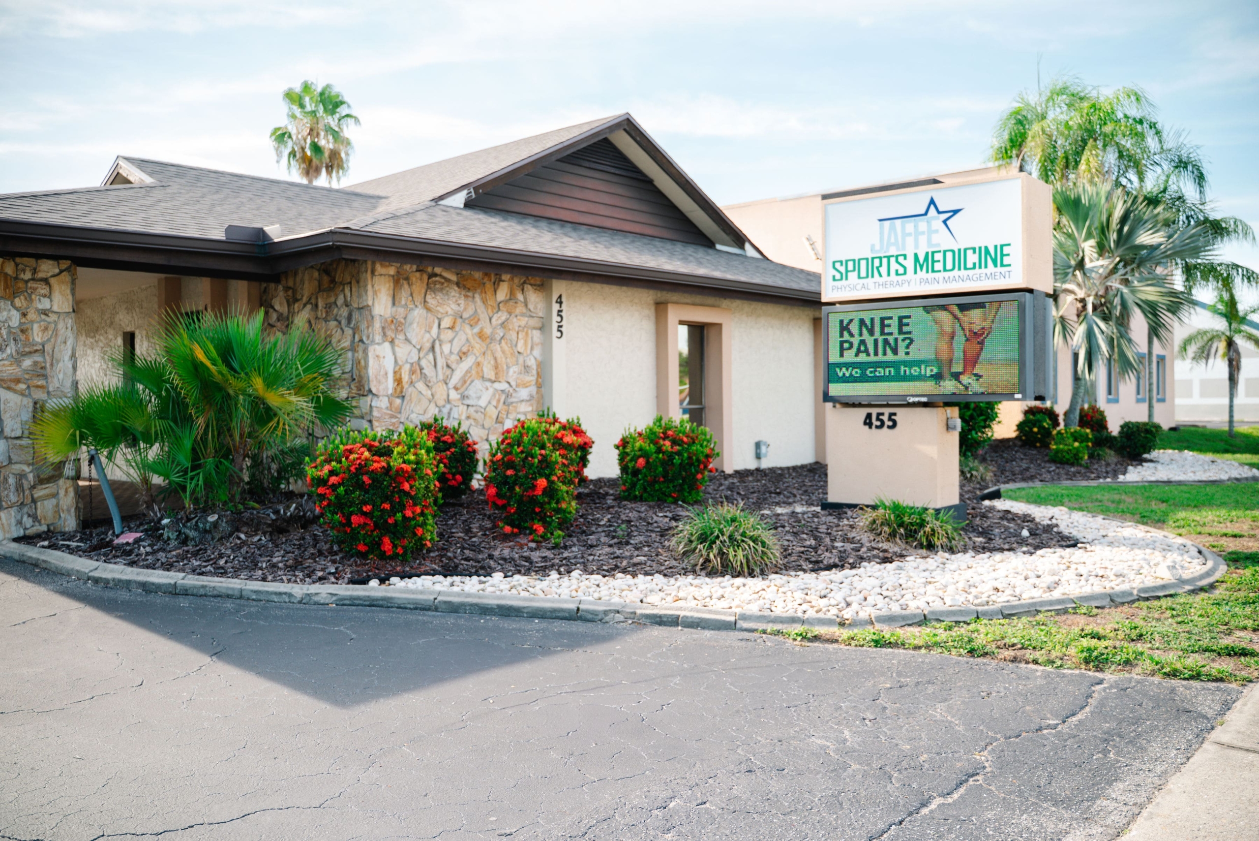 Jaffe Sports Medicine – Knee Pain & Joint Therapy